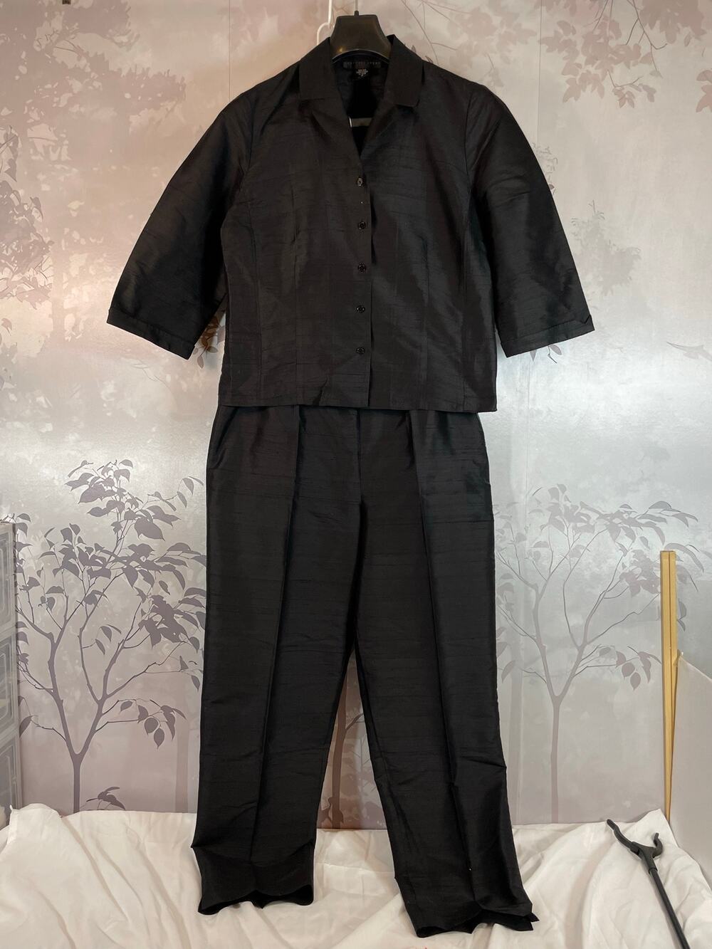 Geoffrey Beene Vintage 90s 100% Silk 2 Piece Pant Suit Set Black 14 Raw Slub